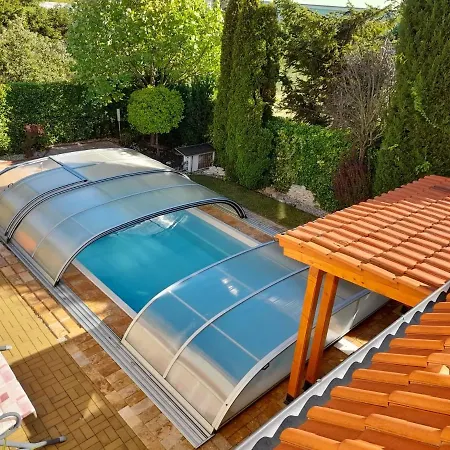 Canadian Style House With 3d Effect Pool فندق مبيت وإفطار *