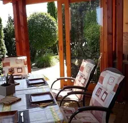 Canadian Style House With 3d Effect Pool