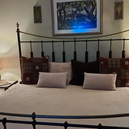 Canadian Style House With 3d Effect Pool *