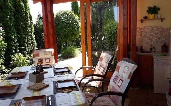 Canadian Style House With 3d Effect Pool